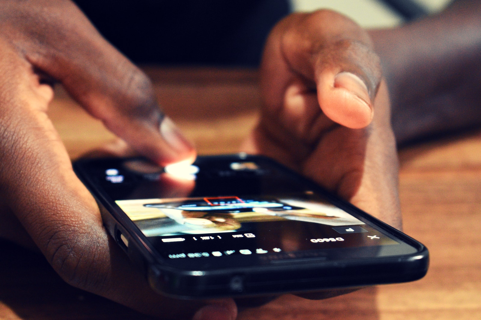 Ten Ways Their Smartphones Can Help Students Learn Ten Ways Their Smartphones Can Help Students Learn
